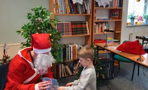 Spotkanie z Mikołajem i przedszkolakami